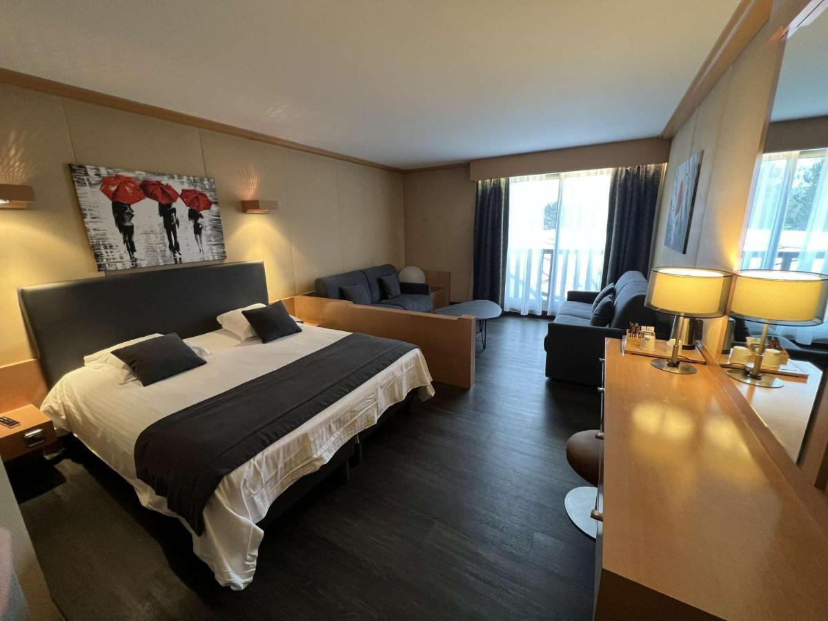 Amiraute Hotel Golf Deauville Touques Eksteriør bilde