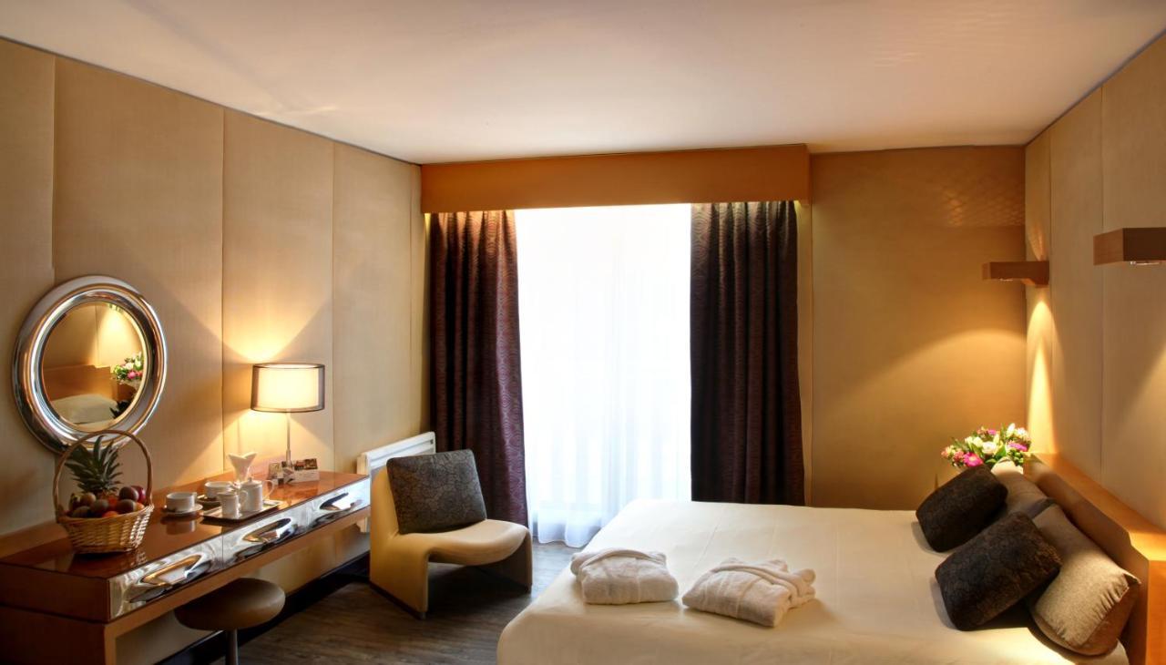Amiraute Hotel Golf Deauville Touques Eksteriør bilde