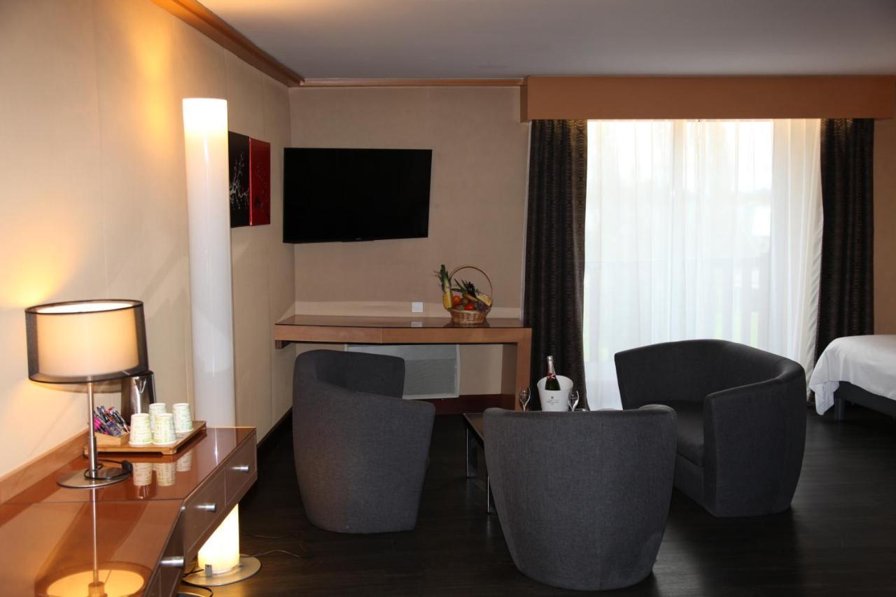 Amiraute Hotel Golf Deauville Touques Eksteriør bilde