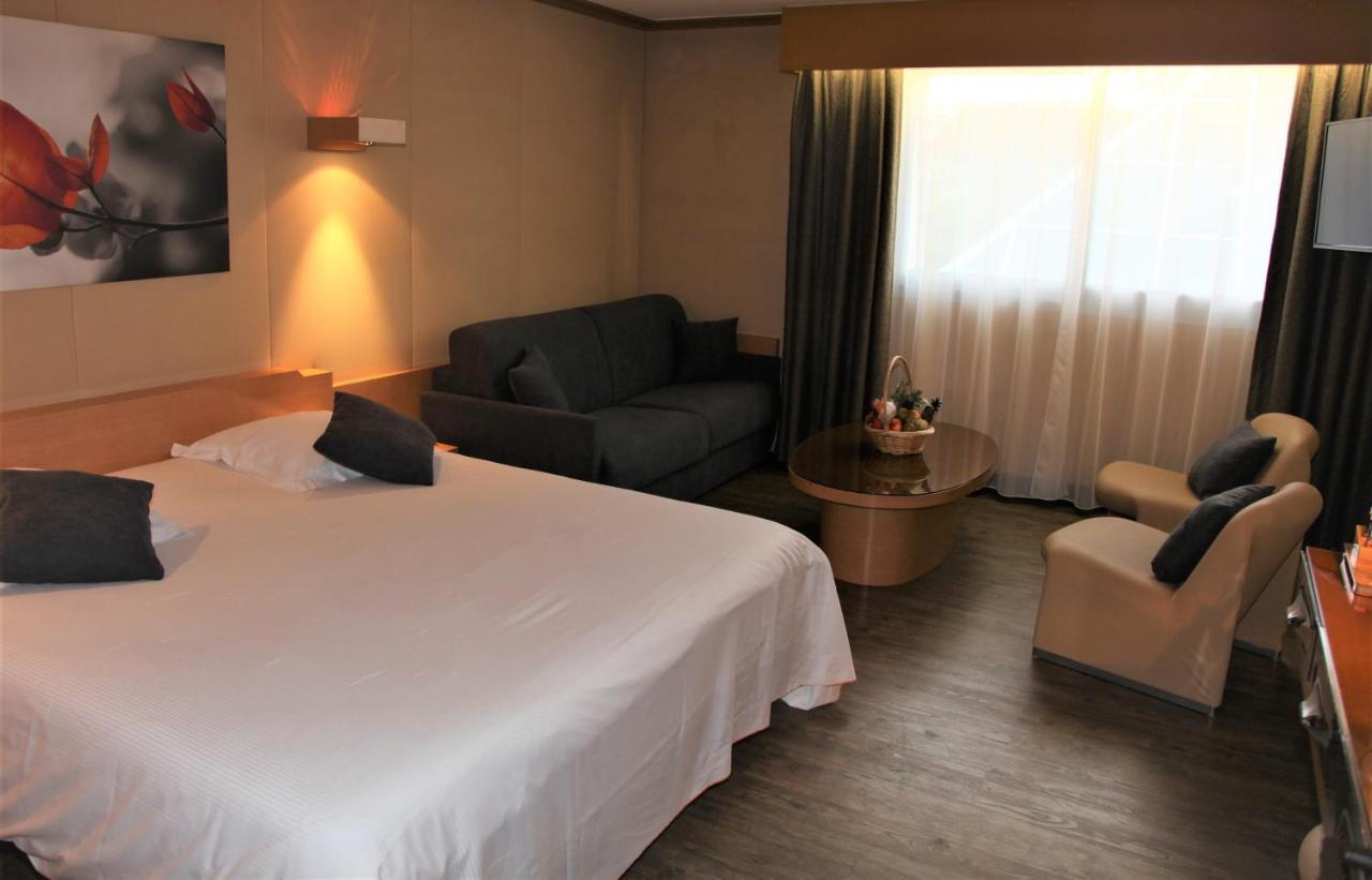 Amiraute Hotel Golf Deauville Touques Eksteriør bilde